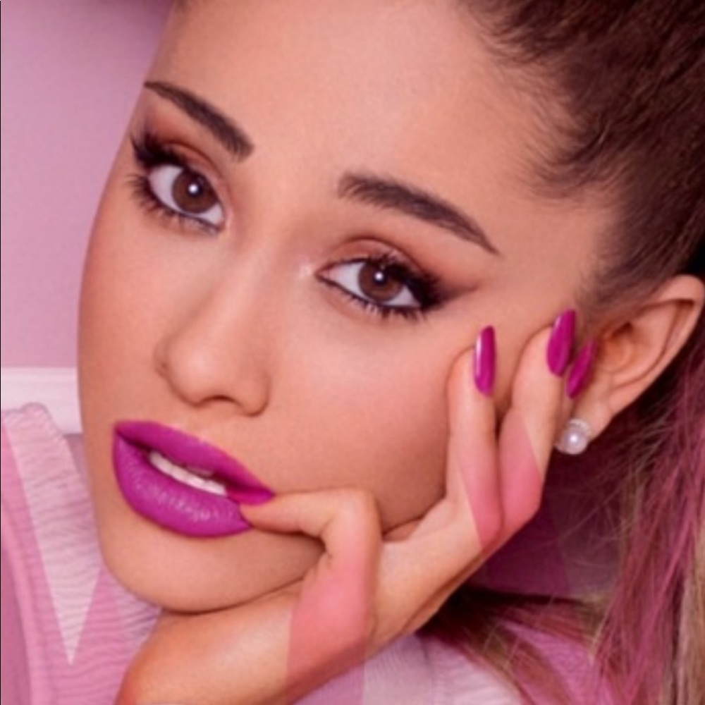Ariana grande Mac lipstick